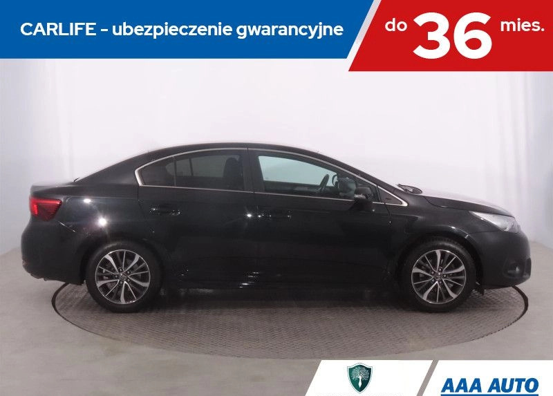 Toyota Avensis cena 63000 przebieg: 133825, rok produkcji 2015 z Piotrków Trybunalski małe 254